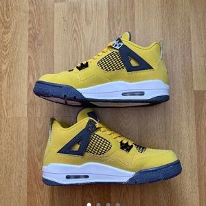 Jordan 4 Lightning